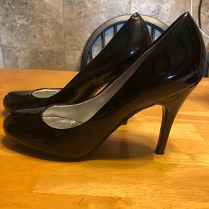 Black Jessica Simpson heel